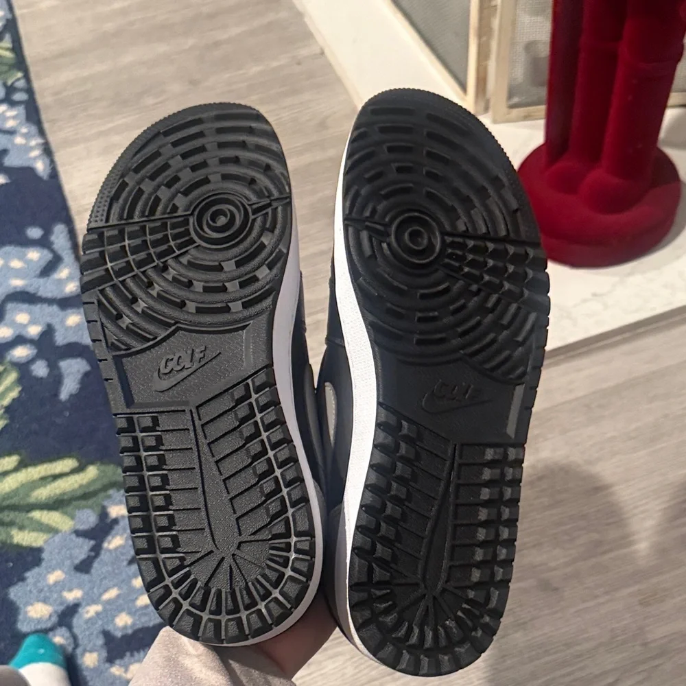 Nike Men's Black and Gray Golf Sneakers